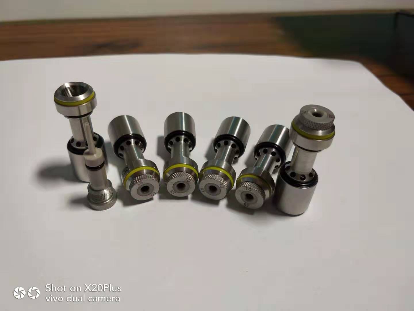 無錫市榮躍紡機(jī)專件廠紡機(jī)配件 陶瓷陪噴嘴
